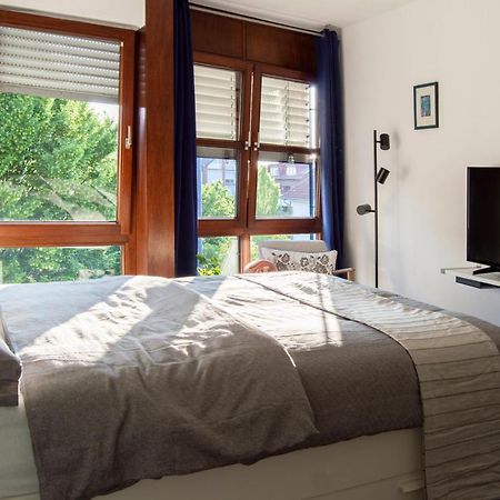 Zentrale Ruhige Wohnung Mit Parkplatz Paderborn Exterior photo